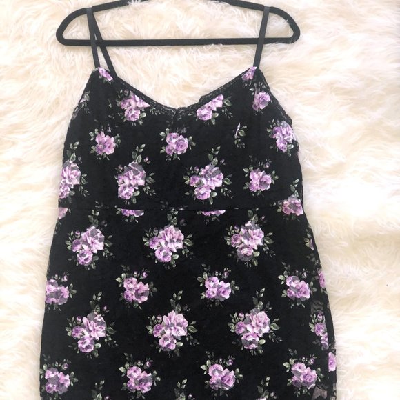 Forever 21 Dresses & Skirts - Lets Slip Away🌹